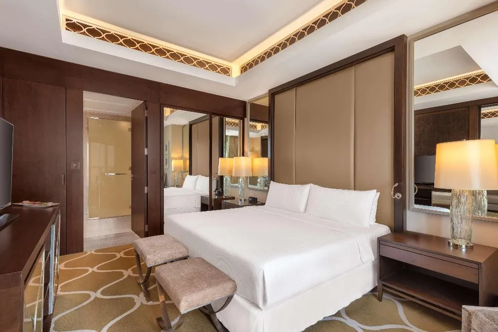 FAMILY ROOM STANDARD Room, Hilton Dubai Al Habtoor City, Dubai