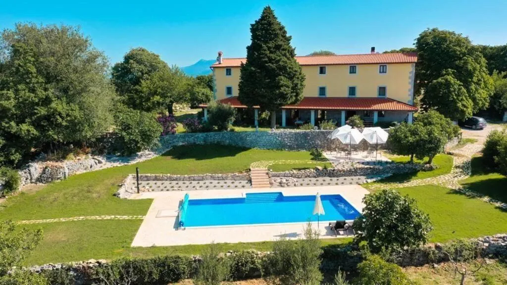 General view, Villa Calussovo, Istria