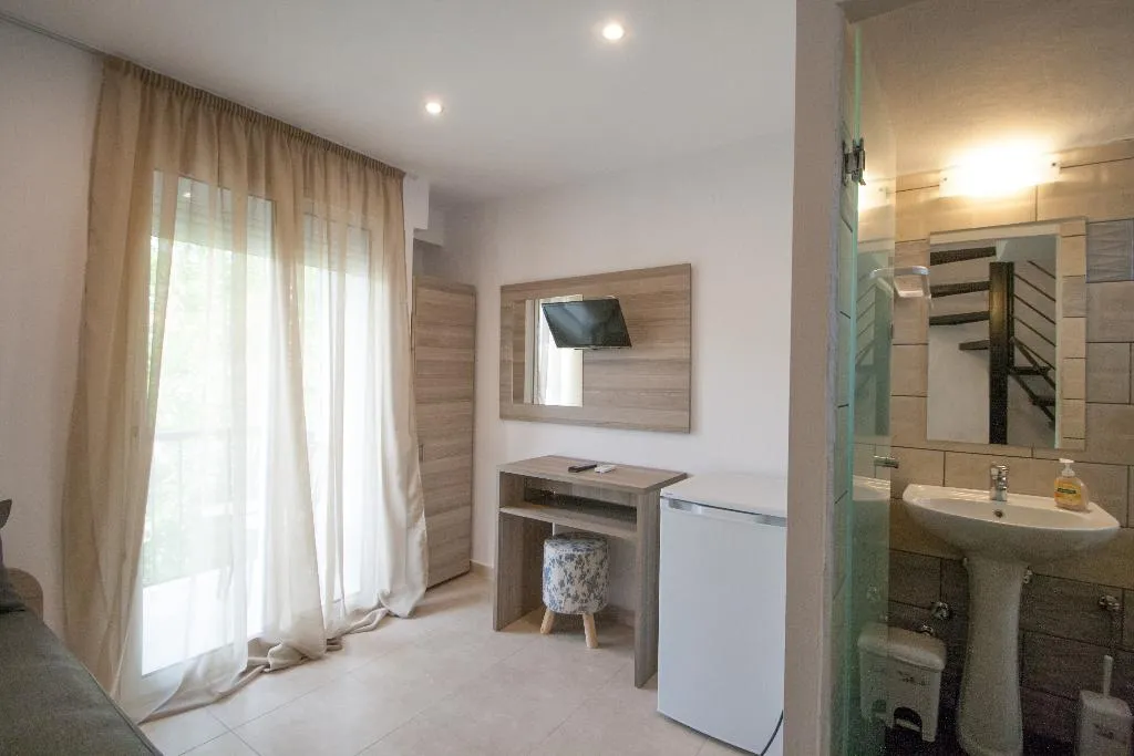 Room CAPACITY 5 Room, Pension Avocado, Skiathos