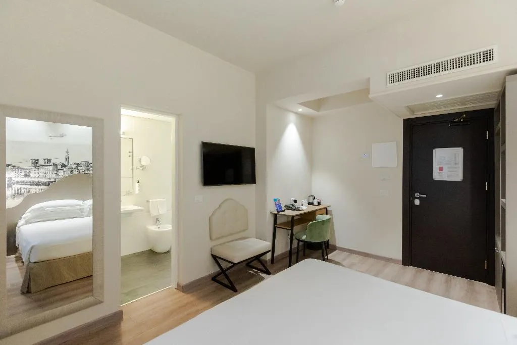 DOUBLE EXECUTIVE Room, Grand hotel Mediterraneo, Florence