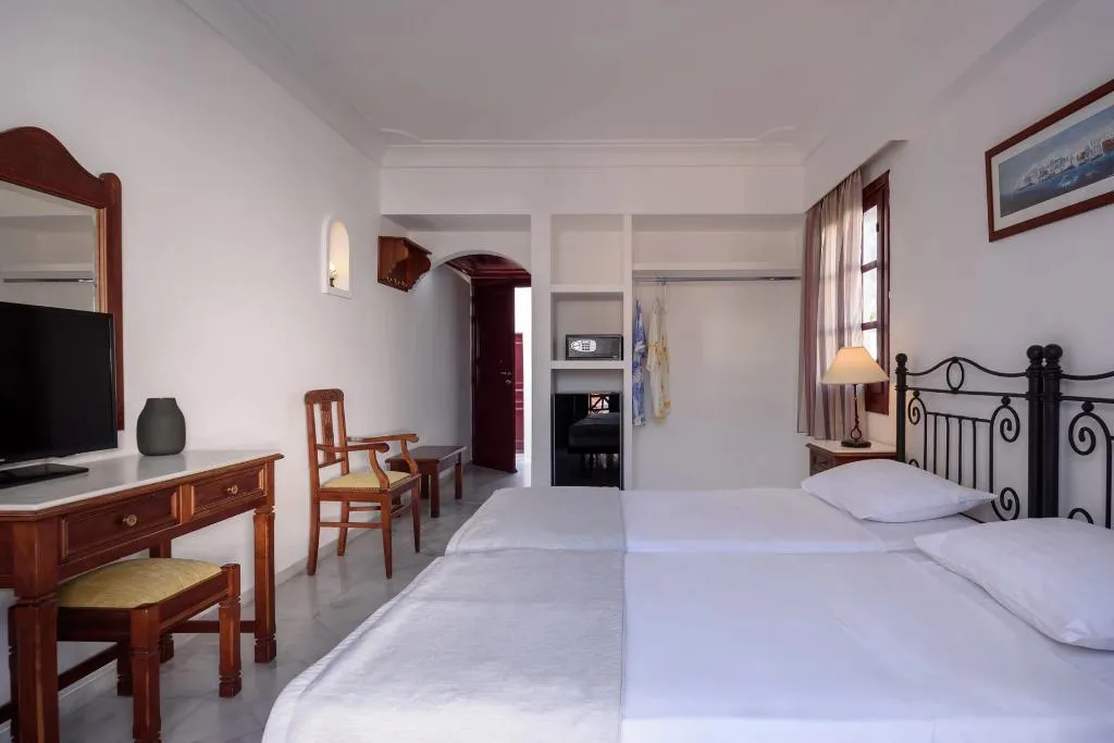 DOUBLE SUPERIOR Room, Veggera Hotel, Santorini