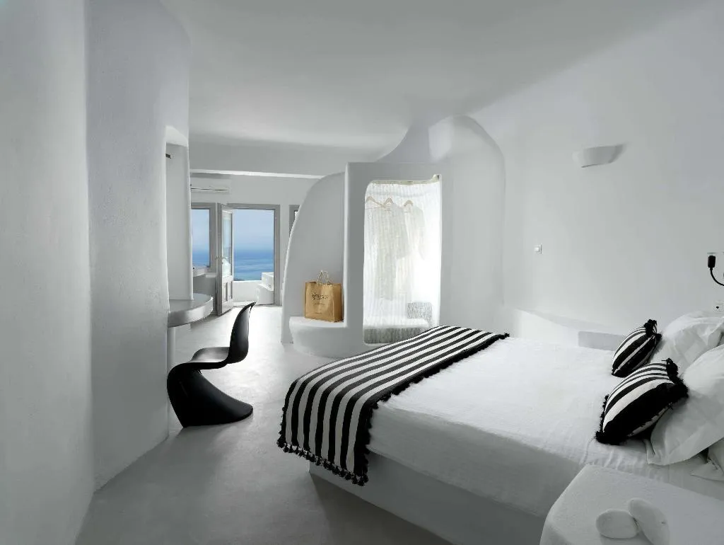 Room, Tholos Resort, Santorini