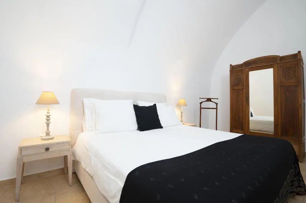 Room, Estate 1896, Santorini