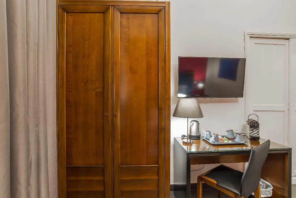 APARTMENT CAPACITY 4 Room, Navona Colors Hotel, Rome