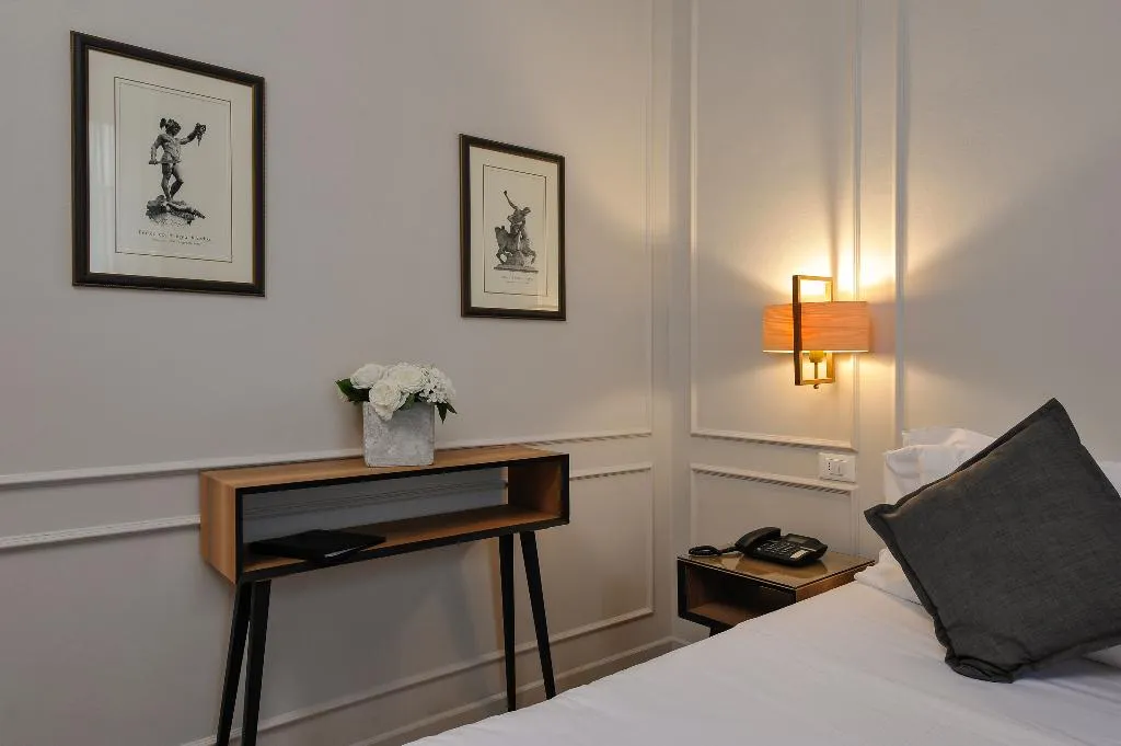 DOUBLE DELUXE Room, Hotel Lungarno Vespucci 50, Florence