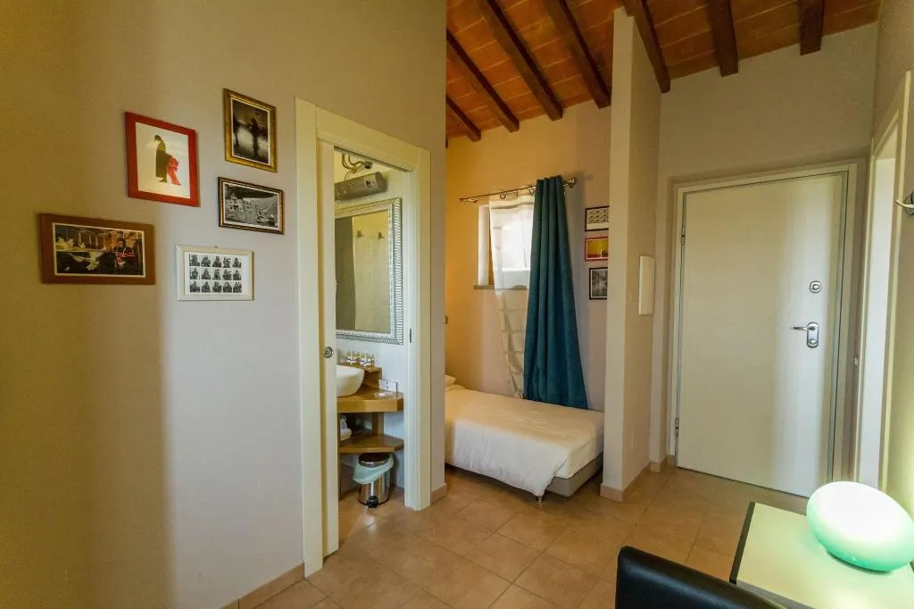 Room, Tenuta Borgo Santa Cecilia, Umbria