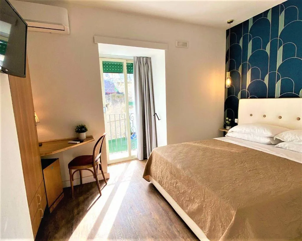 DOUBLE SUPERIOR Room, Hotel Europeo City Break, Naples