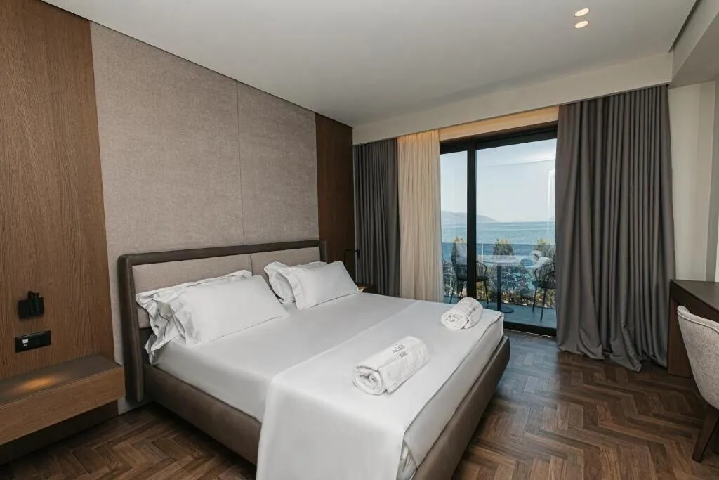 Room, Mazarine Hotel, Kavaje