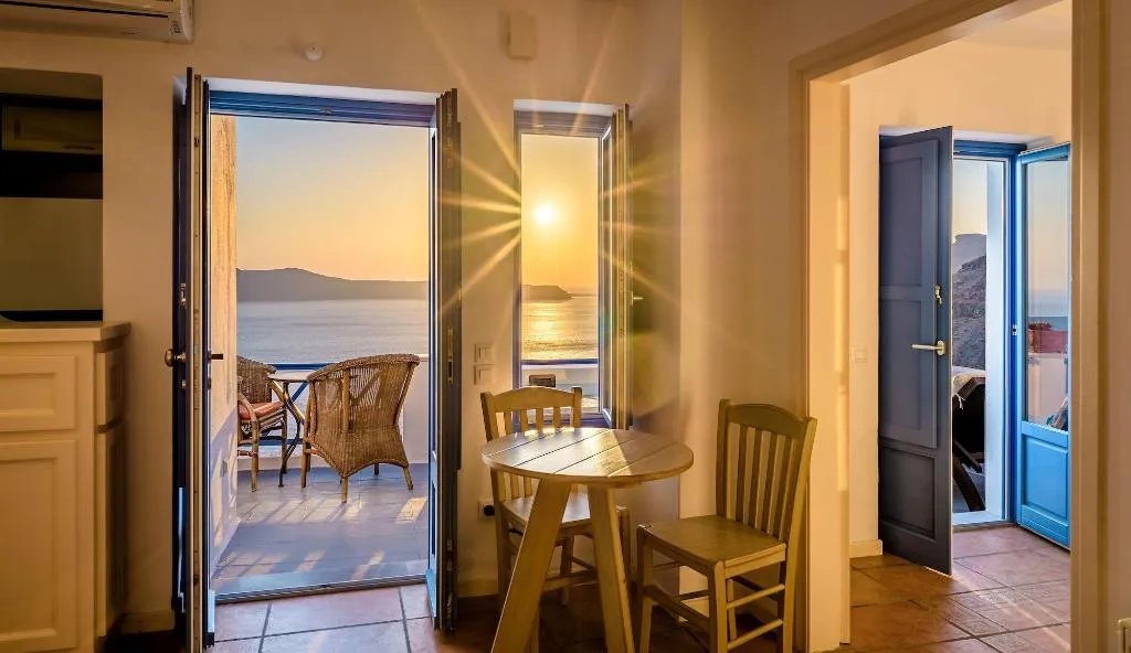 Room, Golden Grey Goose, Santorini