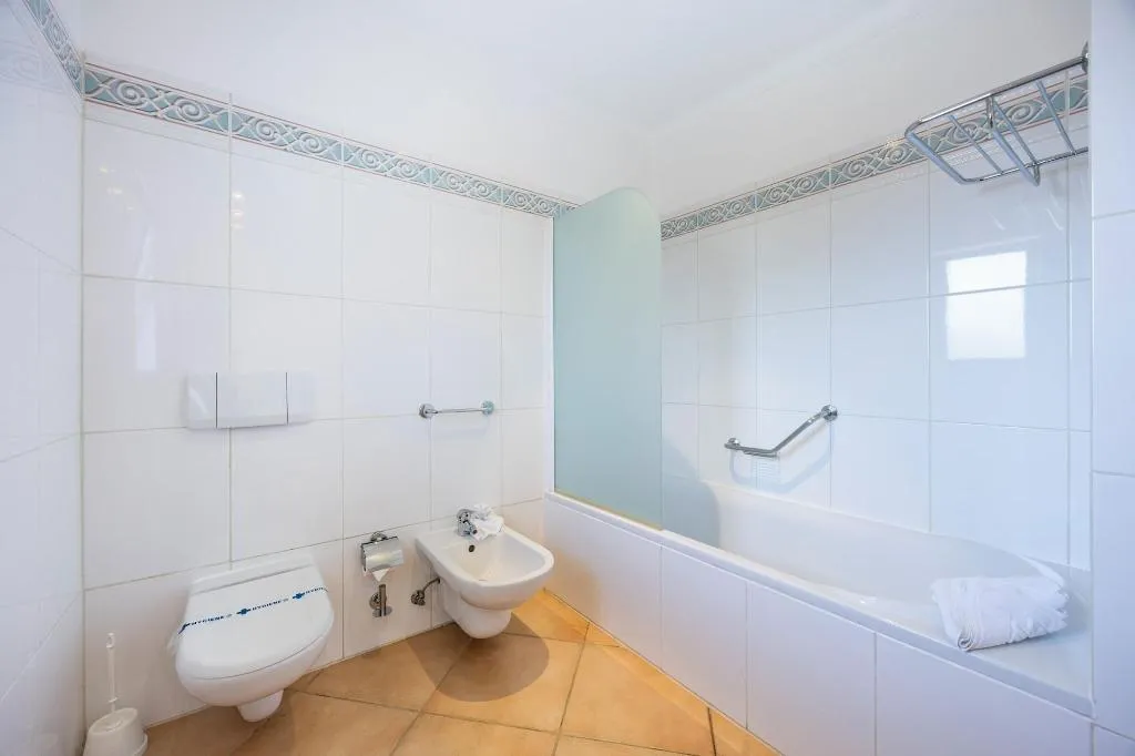 Room, Vila Palmeira, Algarve