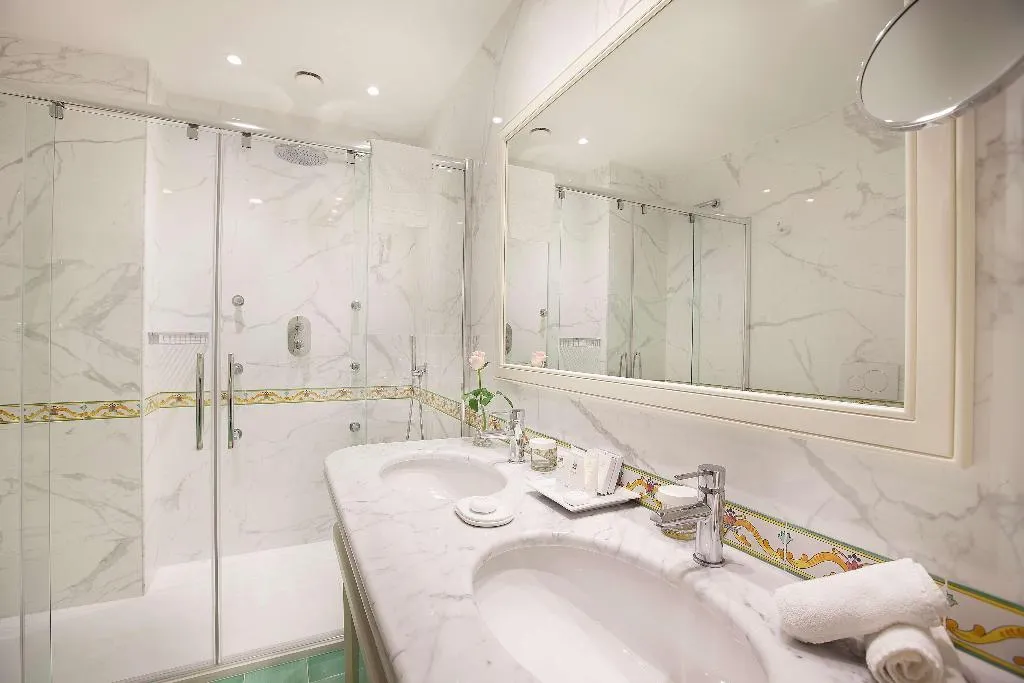Room, Excelsior Belvedere Hotel & Spa, Naples