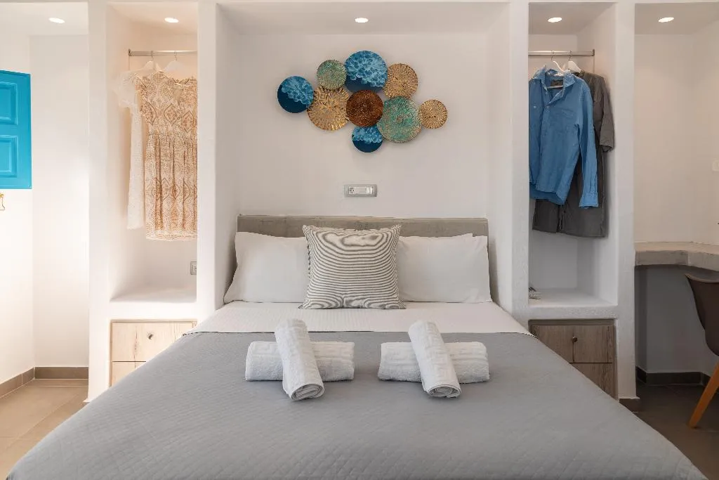 DOUBLE DELUXE SEA VIEW WITH BALCONY Room, Perissa Bay, Santorini