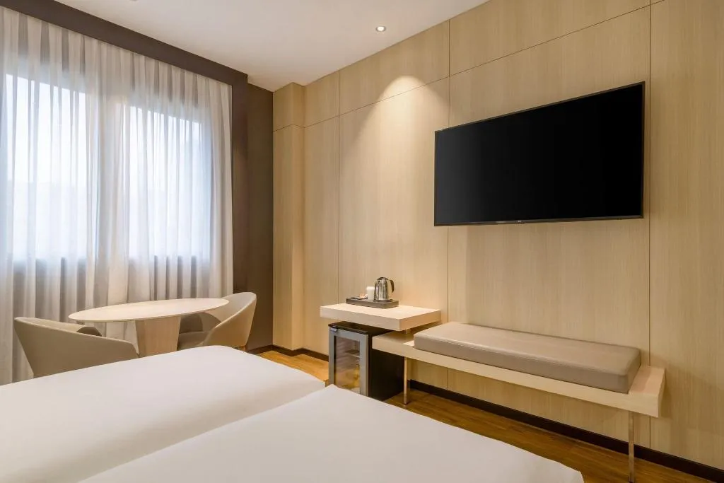 TWIN STANDARD Room, AC Valencia, Valencia
