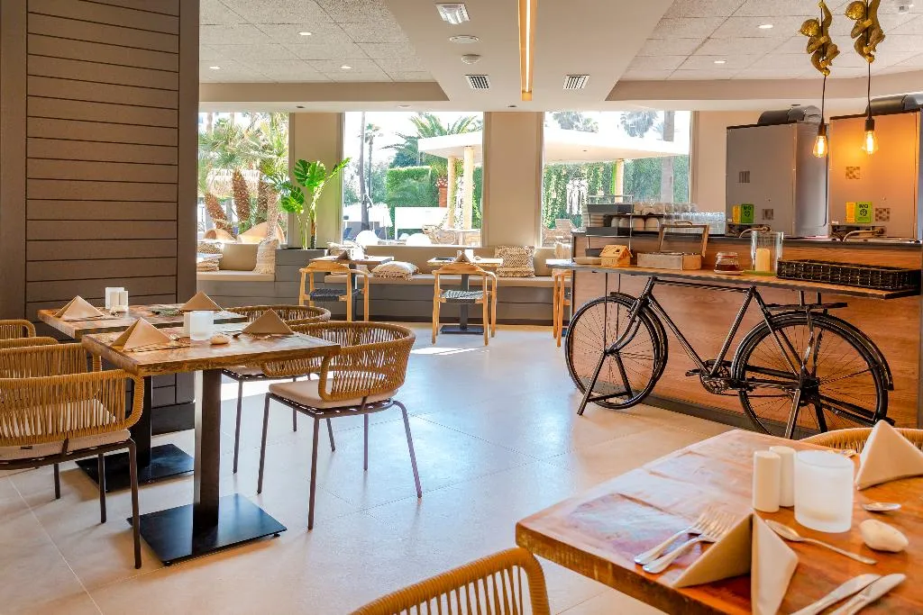 Restaurant, Marins Beach Club, Majorca