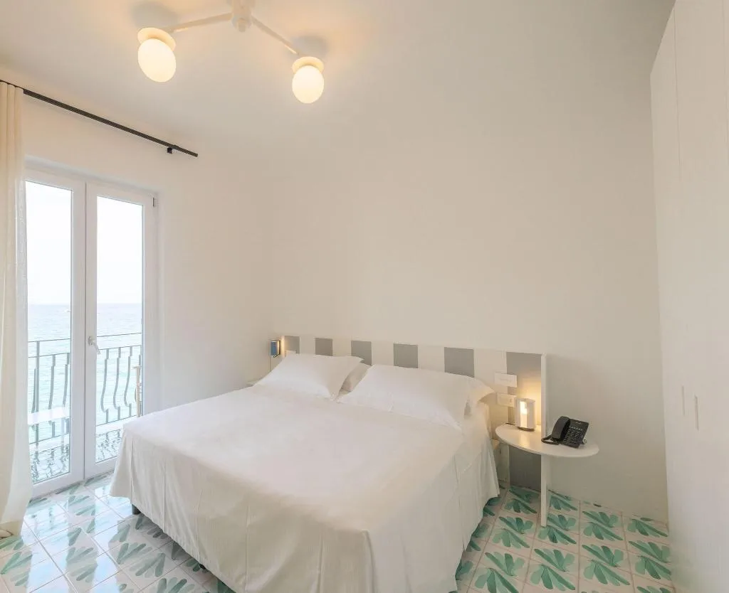 Room, Miramare Sea Resort and Spa, Naples