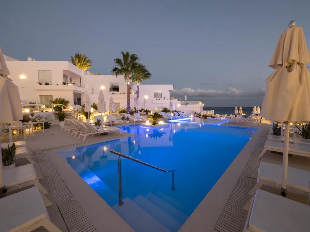 Pool, Lani's Suites de Luxe, Lanzarote