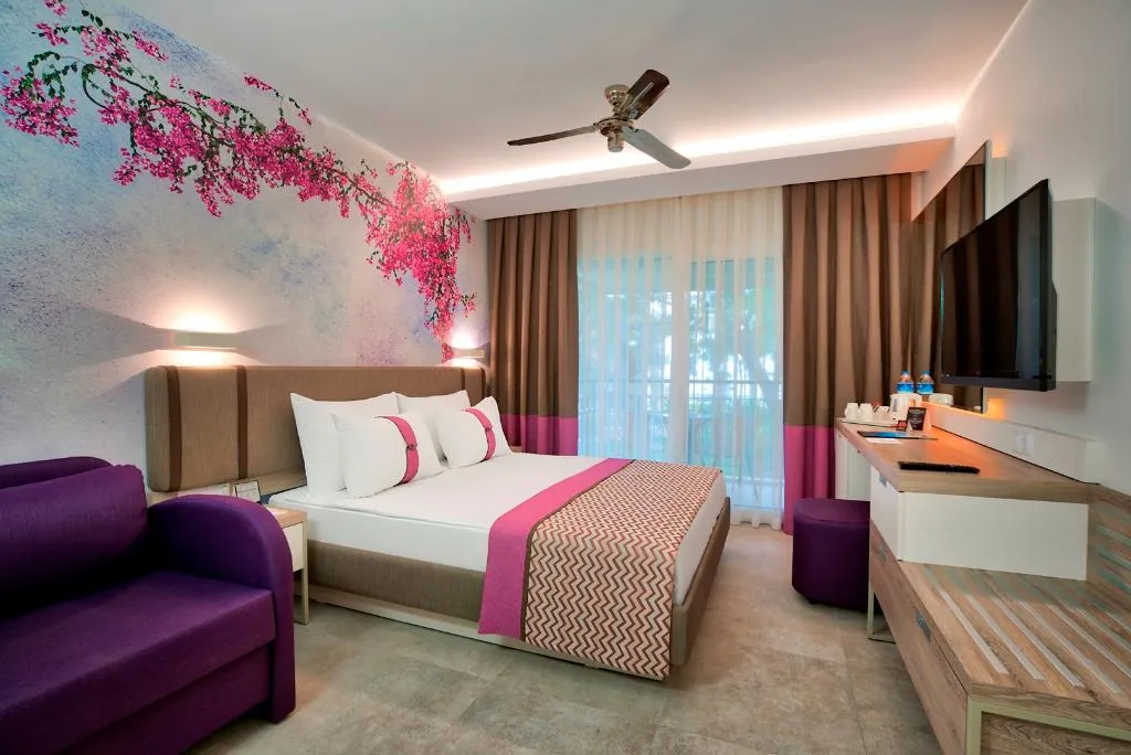 DOUBLE STANDARD Room, Pirates Beach Club, Antalya
