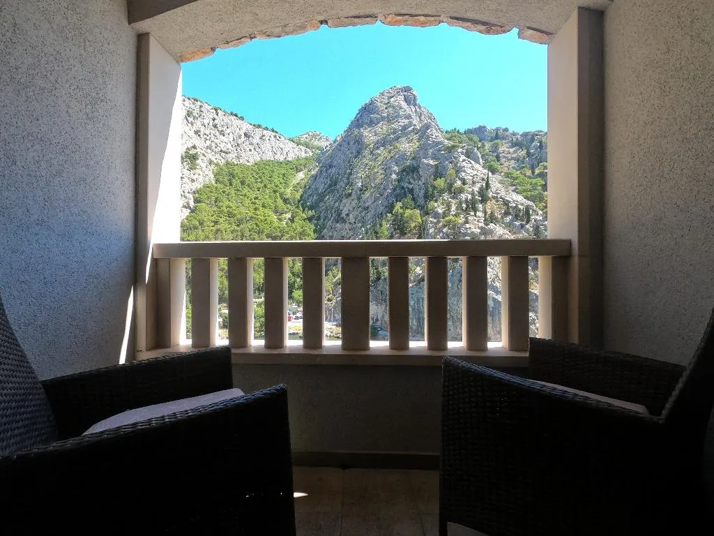 DOUBLE SINGLE USE SIDE SEA VIEW ONE BEDROOM Room, Villa Dvor, Split