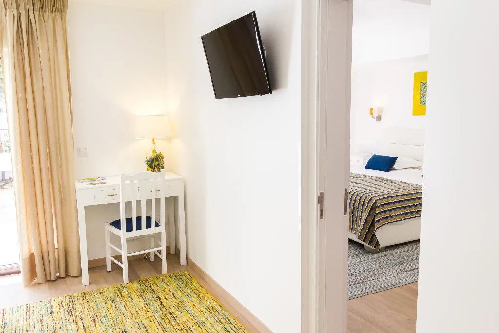 FAMILY ROOM STANDARD Room, Casa do Outeiro, Arts & Crafts Boutique Hotel, Porto