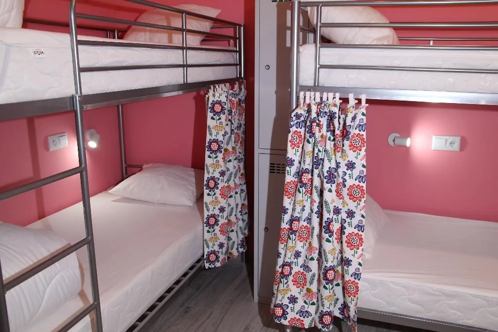 Bed in dormitory FEMALE ROOM Room, Lorf Hostel&Coffee, Krakow