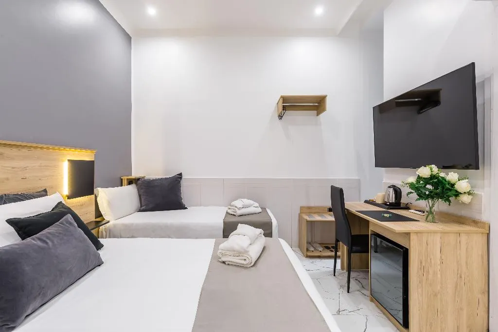 TRIPLE TWO BEDS Room, Sant'Angelo Suites, Naples
