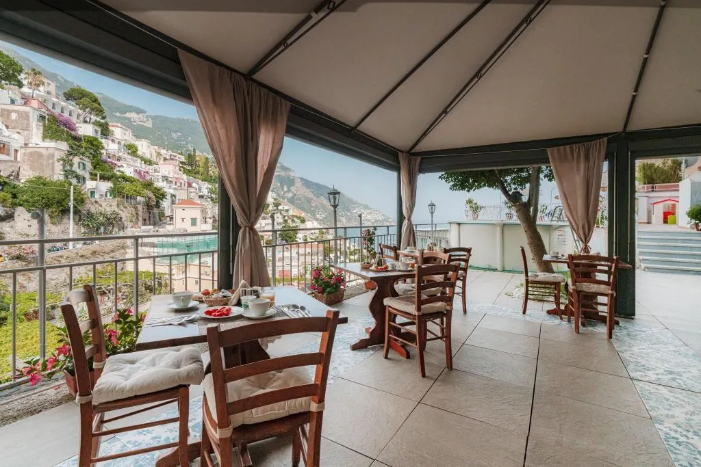 Bar, Florida Residence, Naples