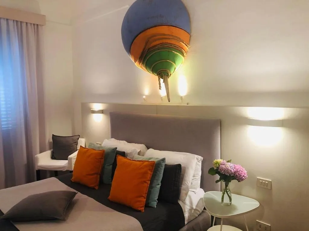 Room, Antichi Colori, Palermo