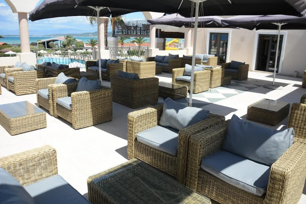 Bar, Roda Beach Resort and Spa, Corfu