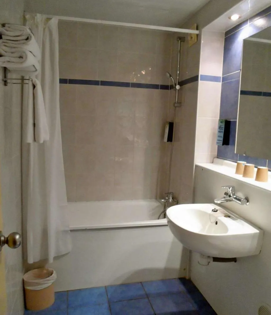 DOUBLE STANDARD Room, Travelodge Barcelona del Vallès, Barcelona