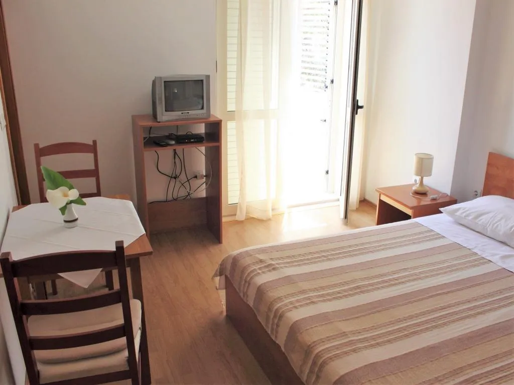 STUDIO CAPACITY 2 Room, Apartments Jurica, Dubrovnik