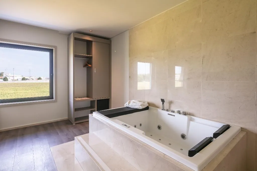 SUITE PREMIUM Room, Oporto Airport & Business Hotel, Porto
