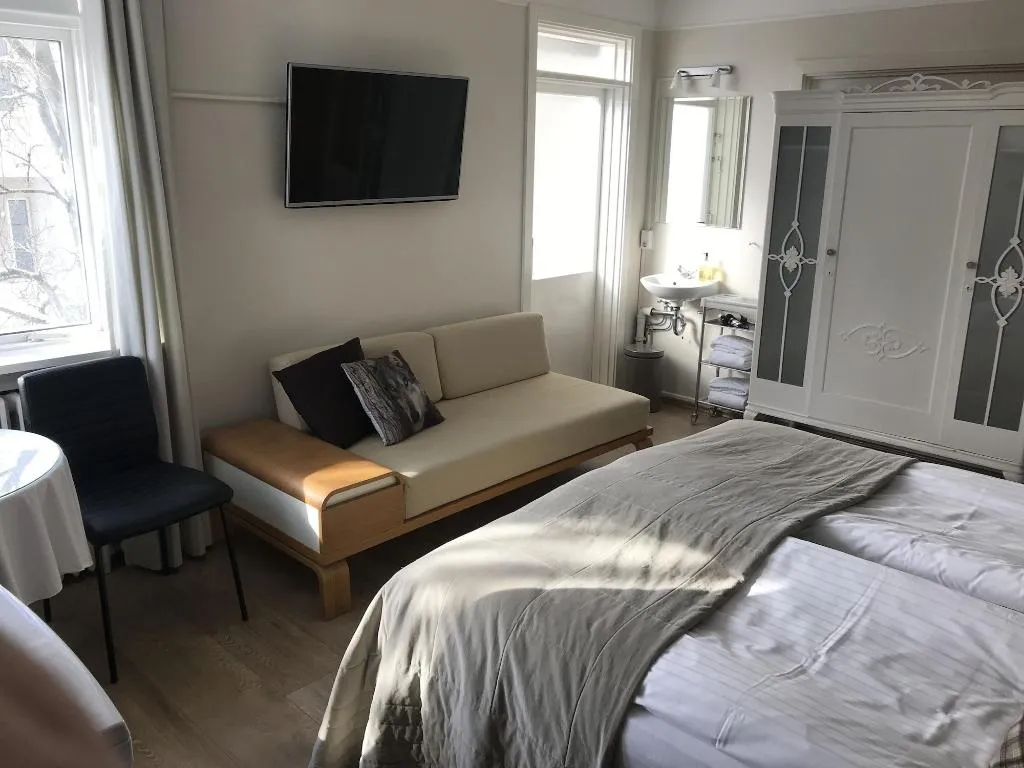 Room, Snorri's Guesthouse, Reykjavik