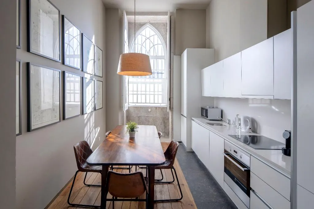 APARTMENT TWO BEDROOMS Room, Condes de Azevedo Palace, Porto
