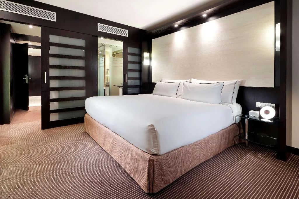 DOUBLE PREMIUM Room, Melia Barcelona Sarria, Barcelona