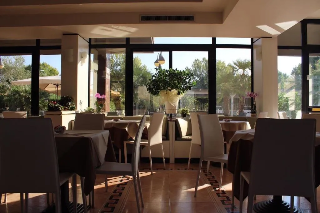Room, Hotel Cristallo Relais Sure Hotel Collection by Be, Rome