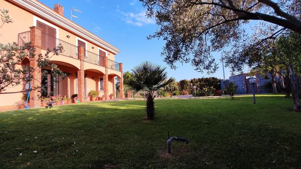 General view, Villa Feluchia, Palermo