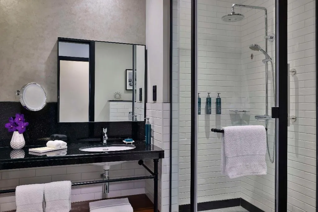 SUITE FOUR BEDROOMS Room, DoubleTree by Hilton Dubai M Square, Dubai