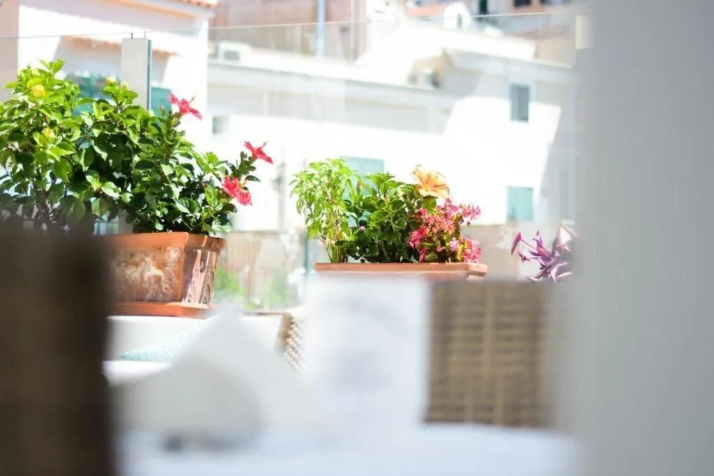 Restaurant, Residenza Luce, Naples