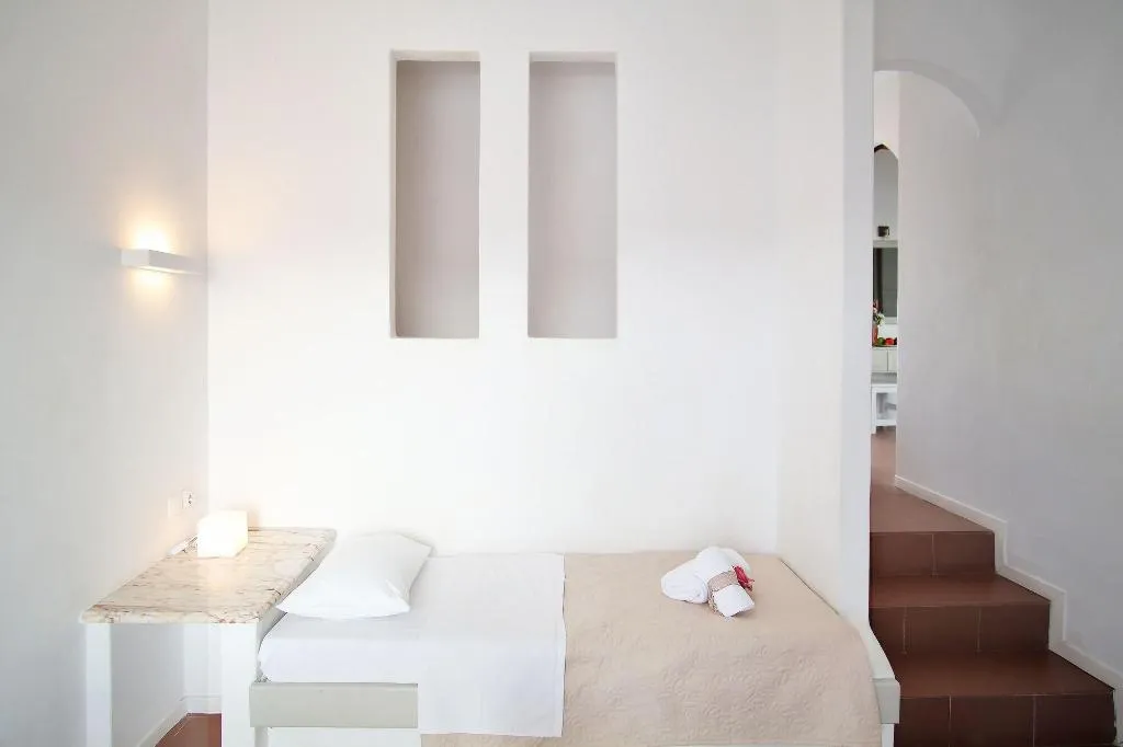 Room, Kritikakis Village Apartments, Santorini