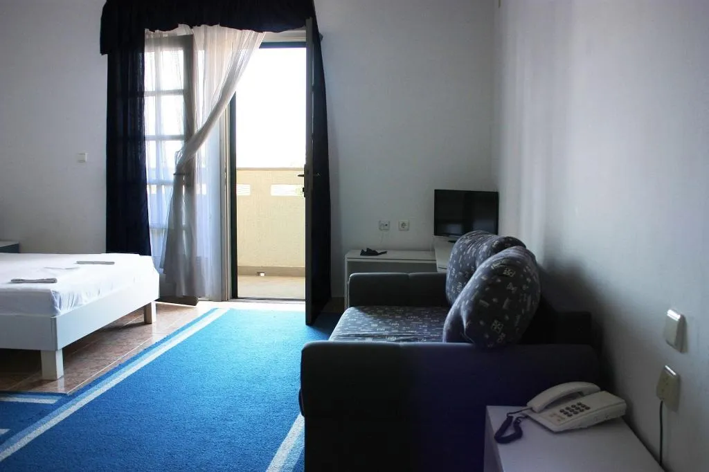 Room, Ivan, Split