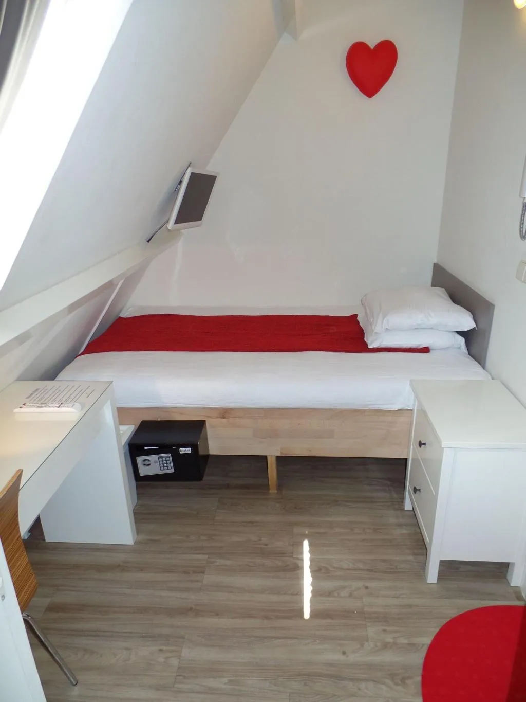 Room, Hotel Corner House, Amsterdam