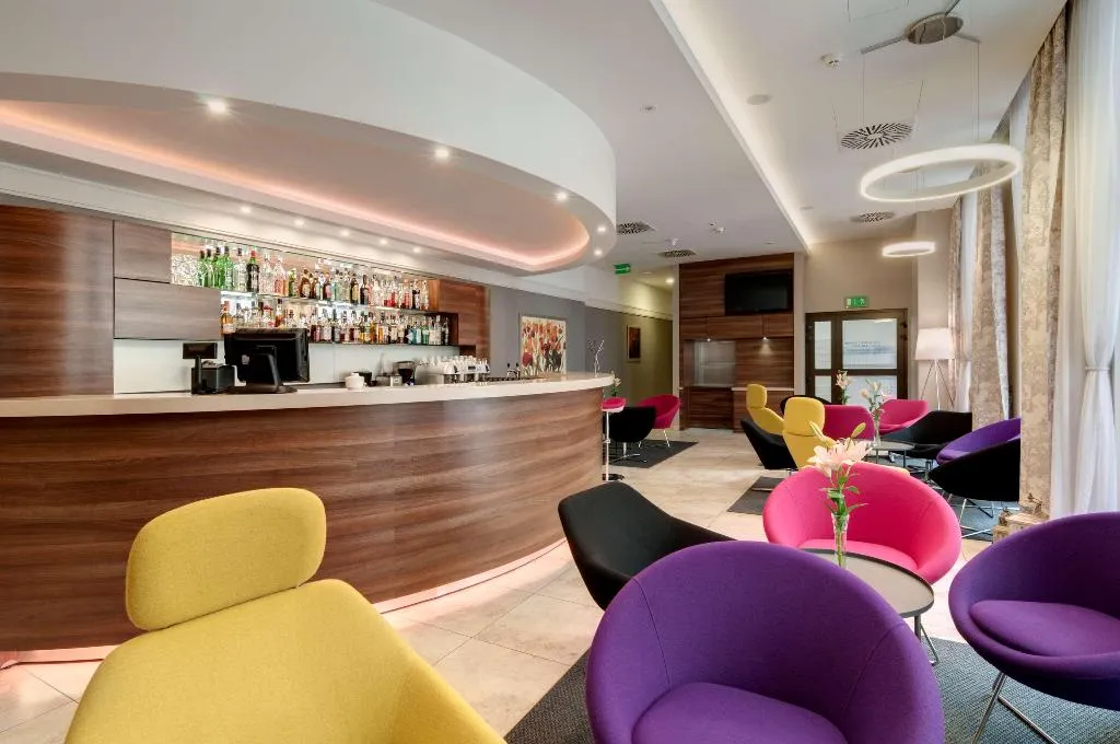 Bar, Golden Tulip Krakow City Center, Krakow