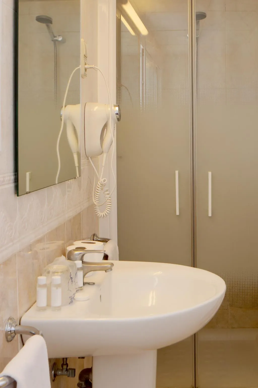 APARTMENT TWO BEDROOMS Room, PYR Fuengirola, Costa Del Sol