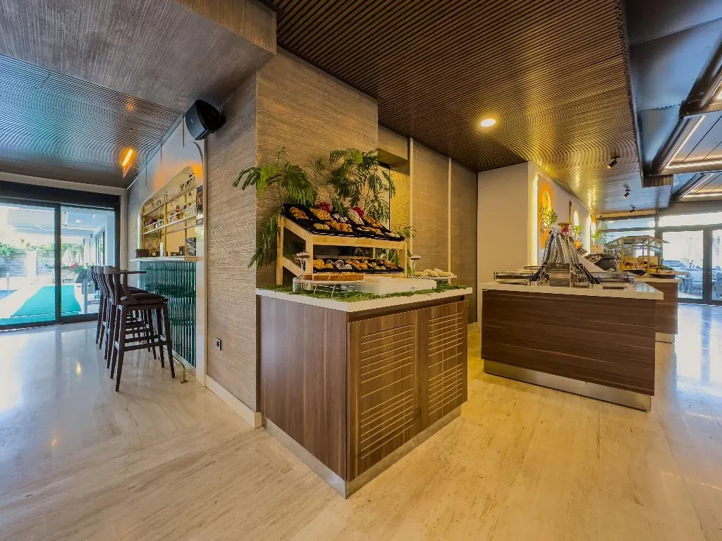 Restaurant, Quality Gold Suit, Antalya