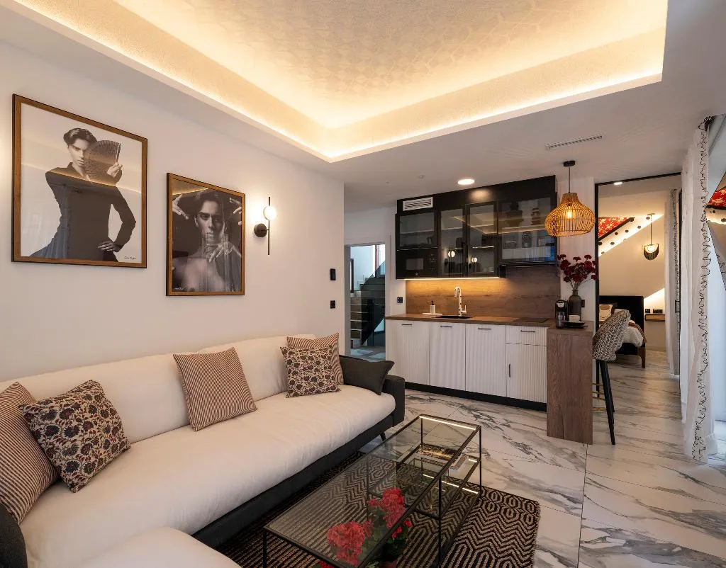 APARTMENT LUXURY TWO BEDROOMS Room, Palatina Concept Suites, Andalucia