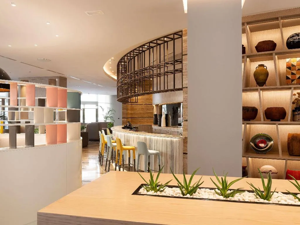 Bar, Novotel Tunis Lac, Tunisia