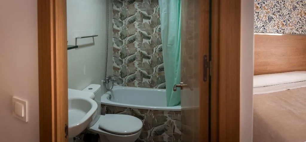 DOUBLE STANDARD Room, San Antonio, Madrid