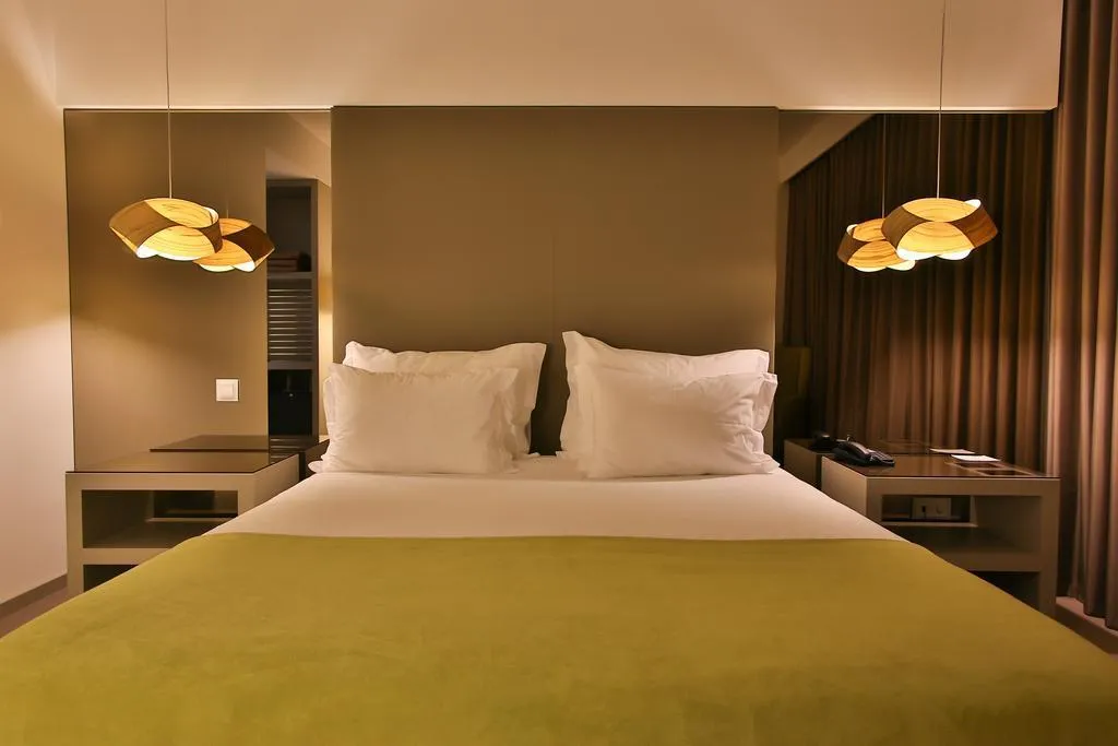 Double or Twin STANDARD Room, Delfim Douro Hotel, Porto