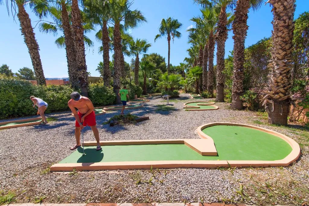 Sports and Entertainment, AzuLine Hotel Bergantin, Ibiza