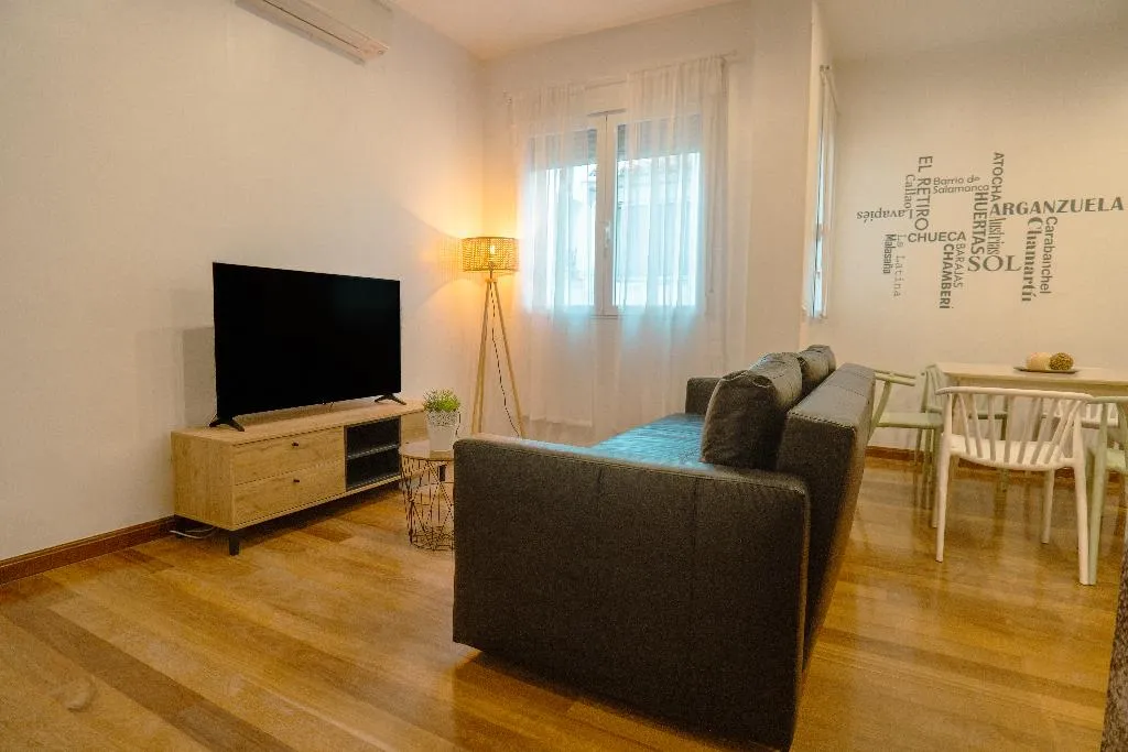 APARTMENT TWO BEDROOMS ONE BATHROOM Room, Smartr Madrid Atocha, Madrid